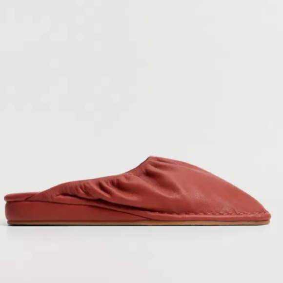 Mango 38 (7.5-8) NEW Red Mules with Square Toe and Ruched detail - Picture 14 of 14